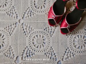 02-chaussures-de-la-mariee-rouge-princesse-la-dolce-vita