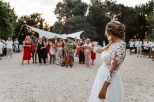 49-lancer-bouquet-vous-etes-pretes