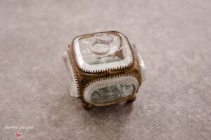 alliances-et-ecrin-romantique-vintage-la-dolce-vita-organisation-de-mariages-toulouse
