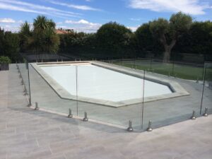 Barriu00e8res de su00e9curitu00e9 piscine| Barriu00e8re de su00e9curitu00e9 piscine| Barriu00e8re de su00e9curitu00e9 Hymu00e9O| Portillon automatique | Barriu00e8re su00e9curitu00e9 au mu00e8tre linu00e9aire
