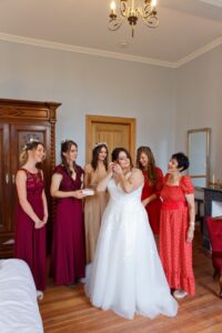 bien-accompagne-pour-ses-preparatifs-mariage