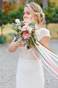 bouquet-de-lancer-ronde-rubans