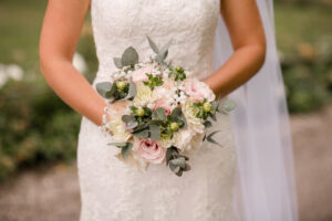bouquet-pastel-et-eucalyptus