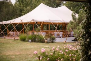 chapiteau-bambouctou-mariage-haut-de-gamme