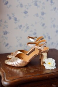 chaussures-de-mariee-dorees