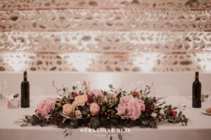 chemin-de-table-fleuri-la-dolce-vita-organisation-mariage-toulouse