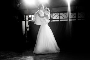 danse-des-maries-ouverture-de-bal-la-dolce-vita-organisation-de-mariages-toulouse