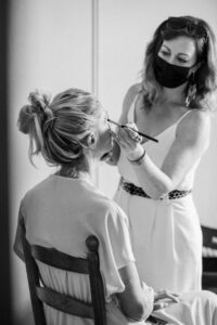 debut-des-preparatifs-mariee