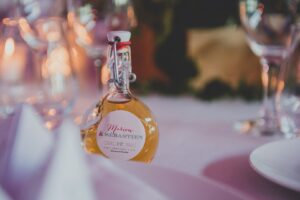 deco-cadeau-invite-armagnac-la-dolce-vita-organisation-mariage-auch