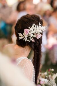 deco-fleurs-tresse-mariee