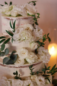detail-fleurs-sur-wedding-cake