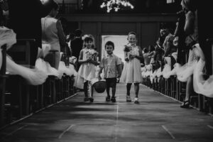 eglise-entree-enfants-1
