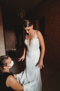 habillage-de-la-mariee-la-dolce-vita-organisation-mariage-toulouse-1