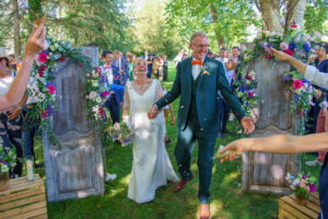 jeter-petales-fin-ceremonie-mariage