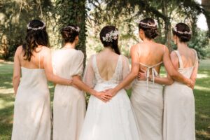 la-mariee-et-ses-demoiselles-d-honneur