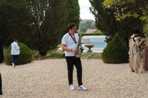 le-saxophoniste-durant-le-vin-d-honneur