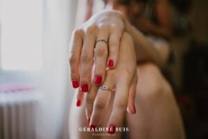 manucure-rouge-pour-mariage
