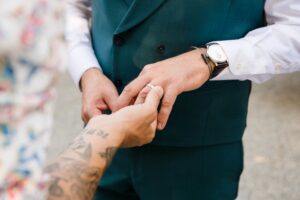 mariage-civil-alliances-et-costume-by-monsieur
