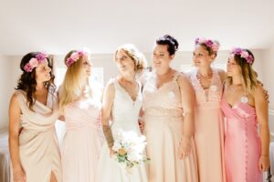 mariee-et-temoins-demoiselles-d-honneur