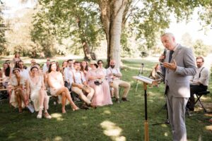 ou-trouver-officiant-de-ceremonie-mariage-s