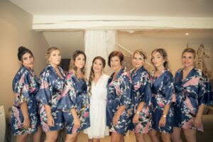 peignoirs-offerts-aux-demoiselles-d-honneur