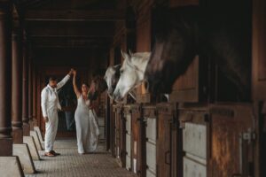 photo-couple-avec-chevaux