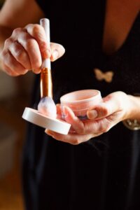 poudre-fixatrice-maquillage-mariage-la-dolce-vita-organisation-mariage-toulouse