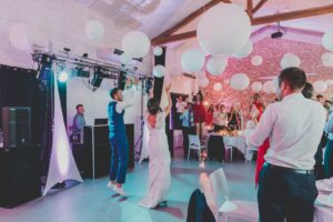 soiree-entree-salle-maries-la-dolce-vita-organisation-mariage-auch