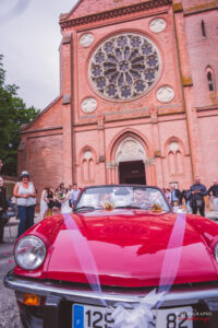 sortie-d-eglise-la-dolce-vita-chateau-saint-louis-mariage-montauban-toulouse