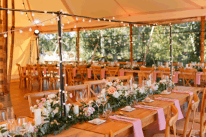 table-en-bois-et-mini-guinguette-grande
